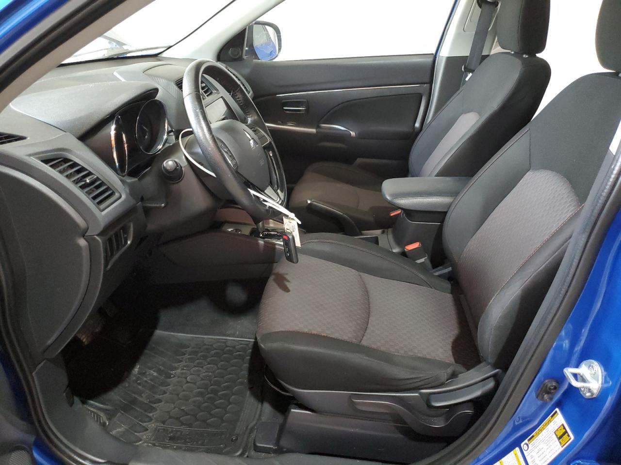 MITSUBISHI OUTLANDER ES