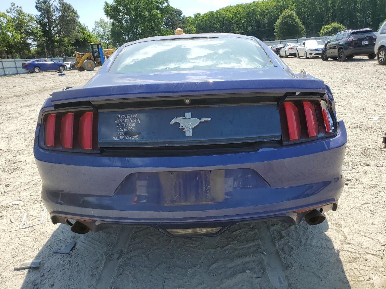 FORD MUSTANG