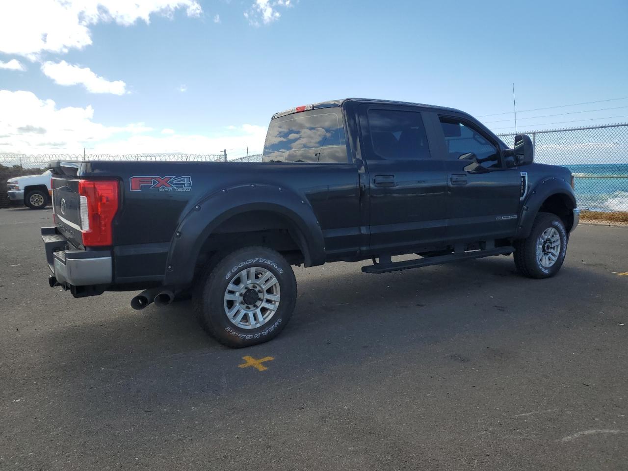 FORD F-250 SUPER DUTY