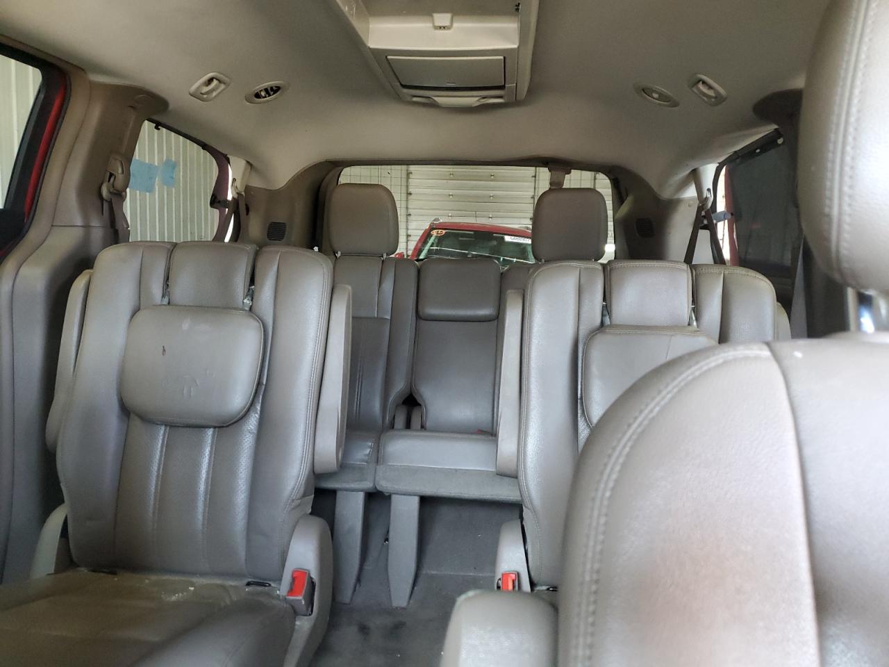 CHRYSLER TOWN & COUNTRY TOURING L