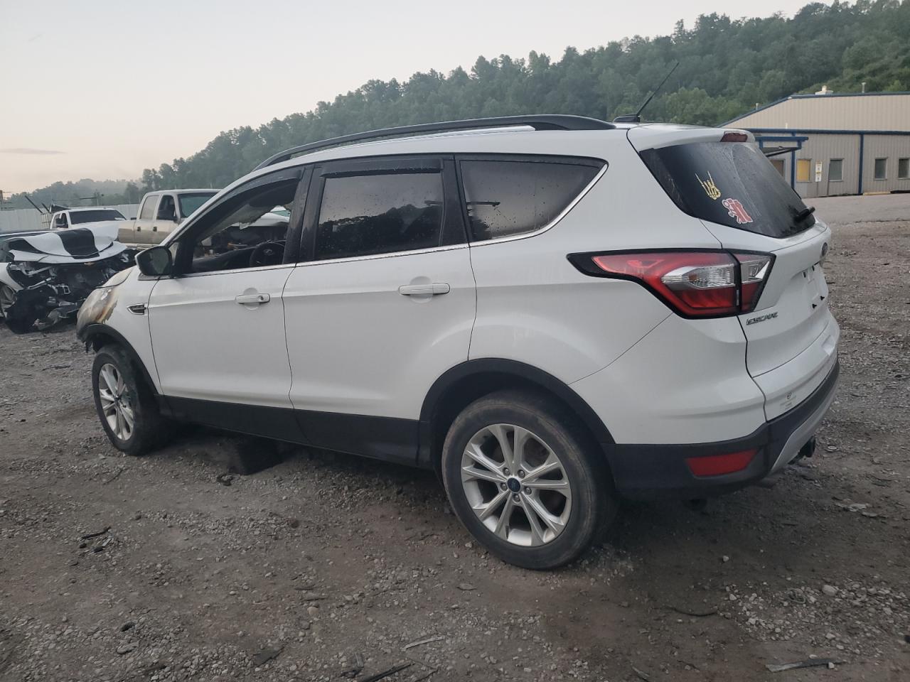 FORD ESCAPE SE