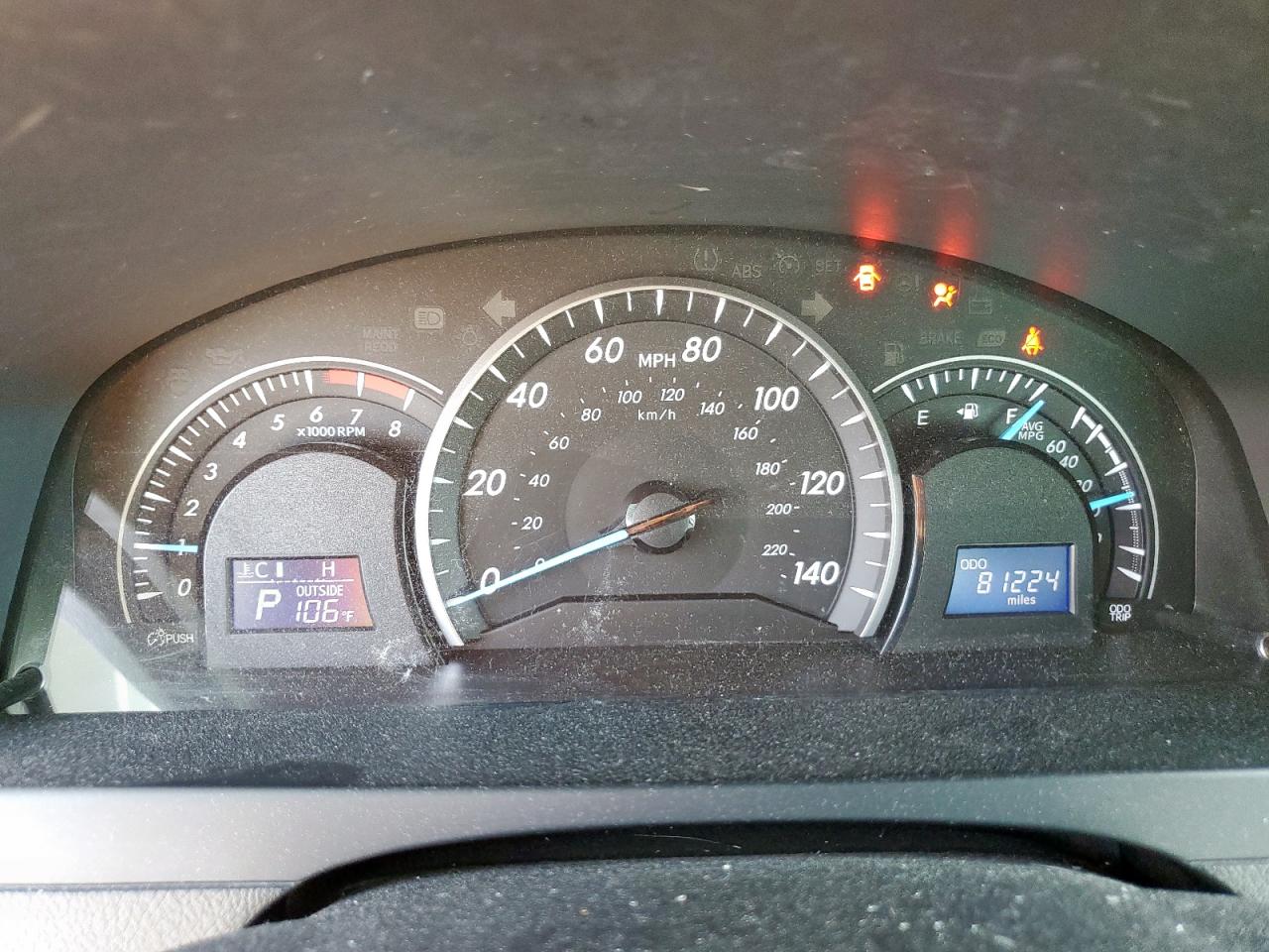 Toyota Camry le 2015
