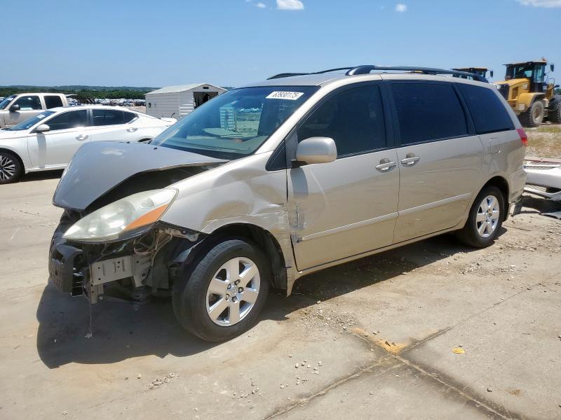 TOYOTA SIENNA XLE