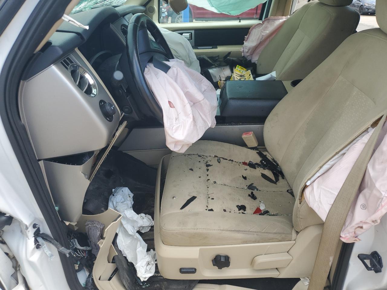 FORD EXPEDITION EL XLT