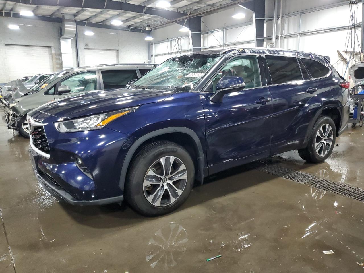 TOYOTA HIGHLANDER XLE