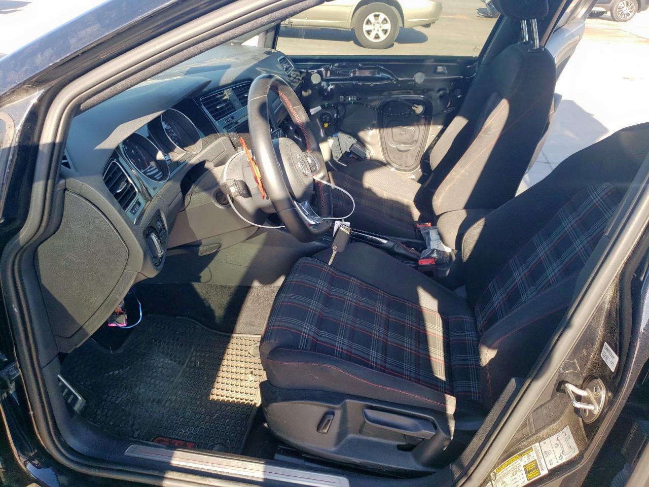 VOLKSWAGEN GOLF GTI S