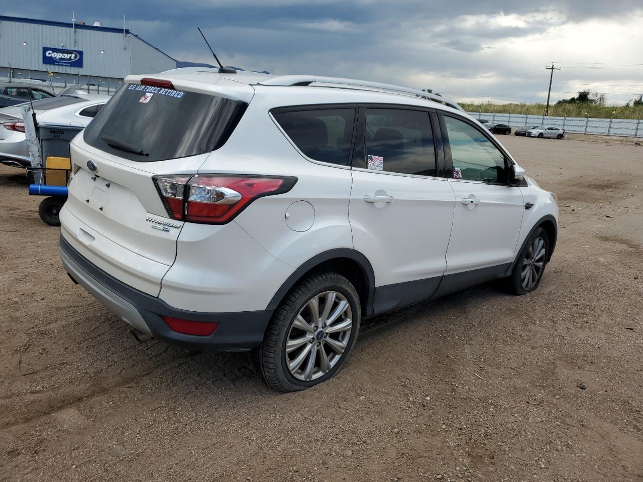 FORD ESCAPE TITANIUM