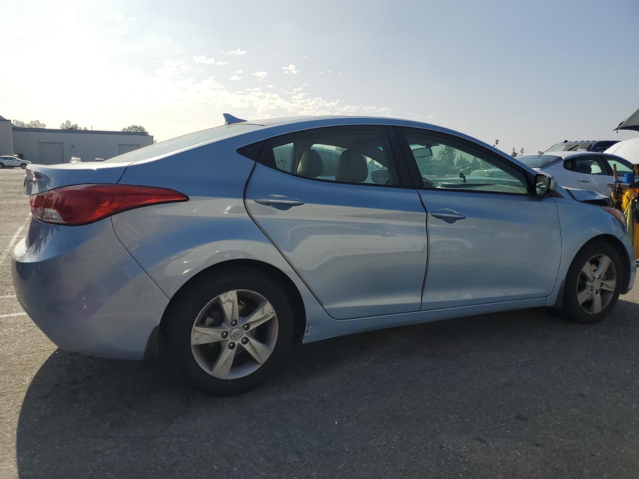 Hyundai Elantra gl 2013