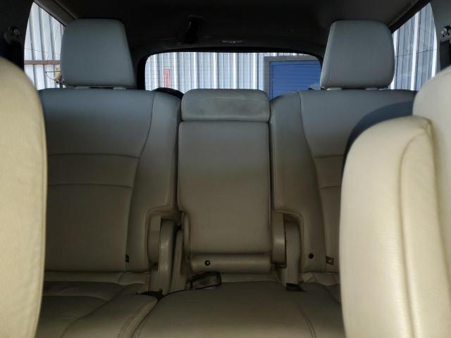 2018 HONDA PILOT TOUR 5FNYF6H99JB030205