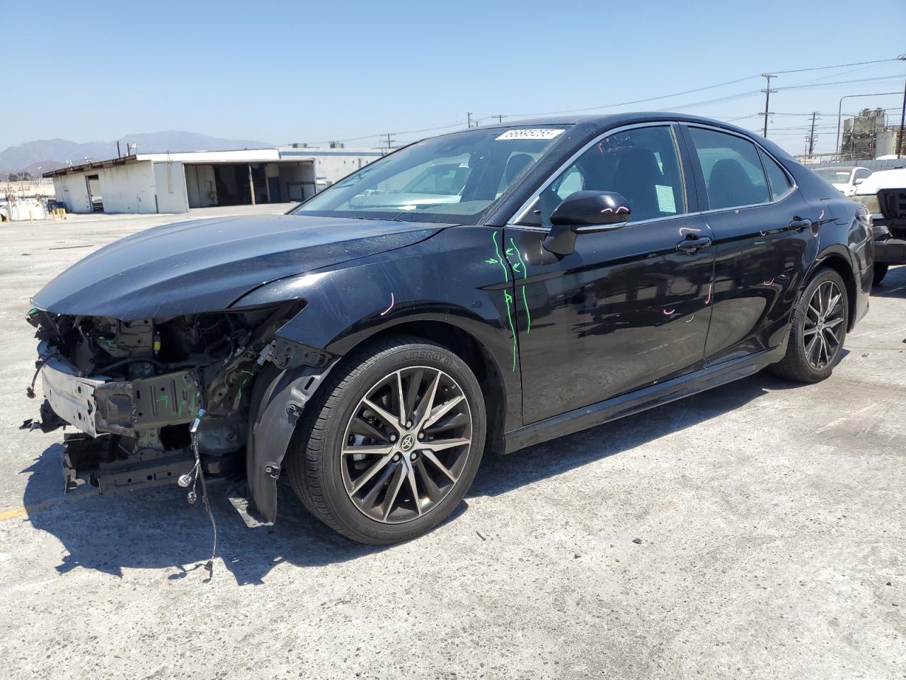TOYOTA CAMRY SE NIGHT SHADE