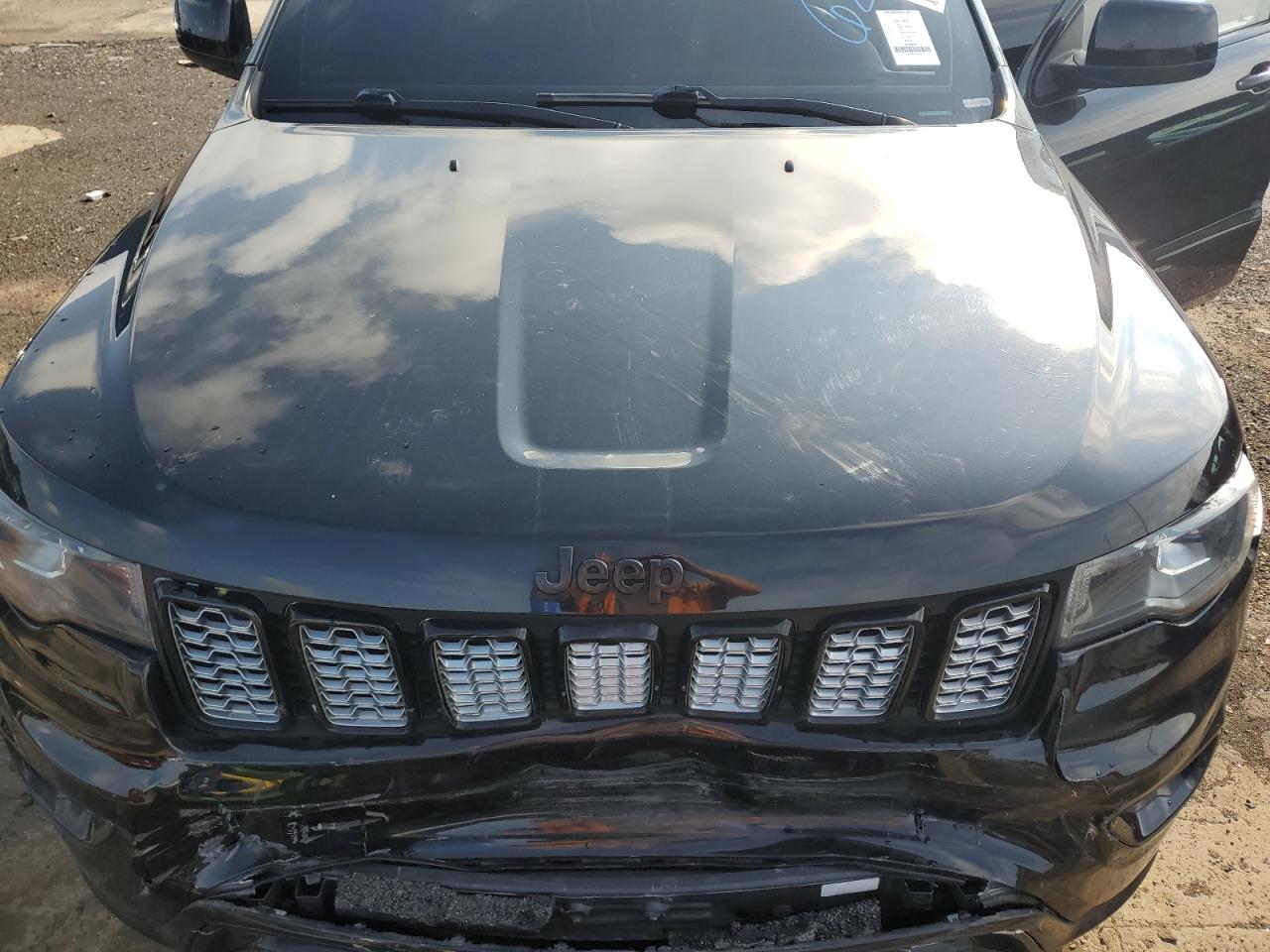 Lot #3317733091 2019 JEEP GRAND CHEROKEE LAREDO