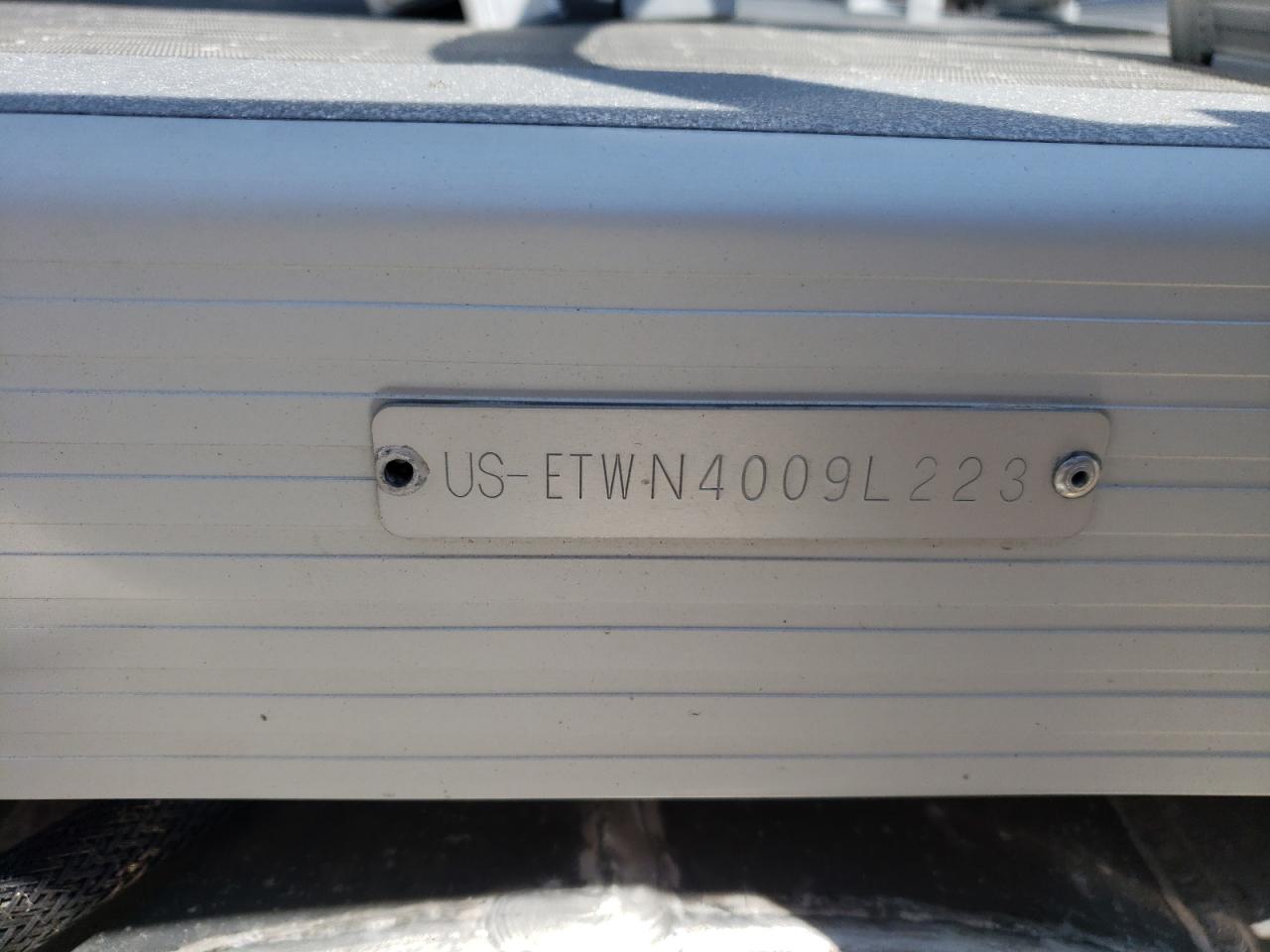 Lot #3237067978 2023 BENNINGTON MARINE PONTOON