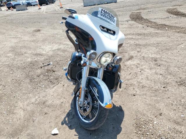 2015 HARLEY-DAVIDSON FLHTP POLI 1HD1FMM18FB608079