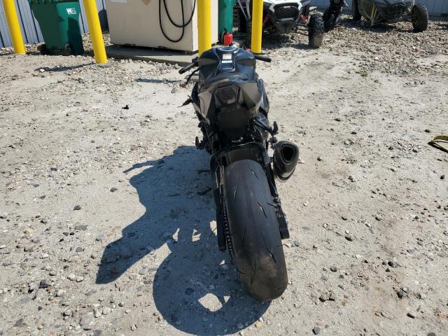 2022 SUZUKI GSX-R1000 JS1DM11B7N7100214