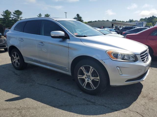 2015 VOLVO XC60 T5 PR YV4612RK0F2630778