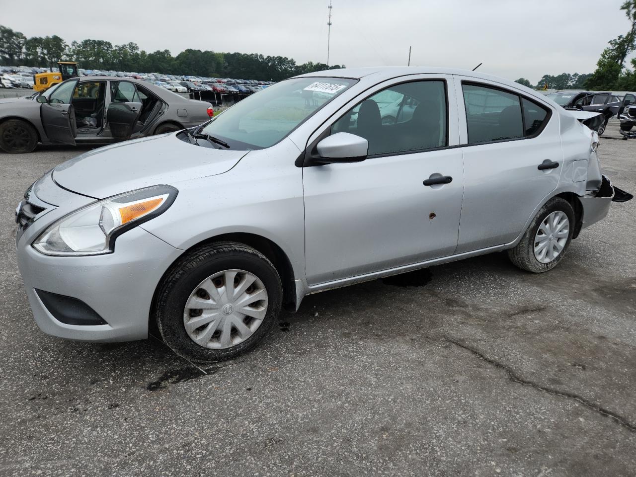 NISSAN VERSA S