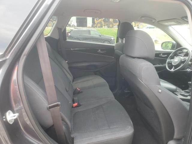 2017 KIA SORENTO LX 5XYPG4A33HG244970
