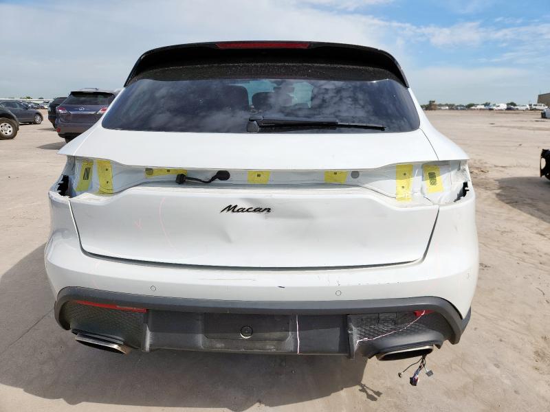 2024 PORSCHE MACAN BASE WP1AA2A52RLB00960