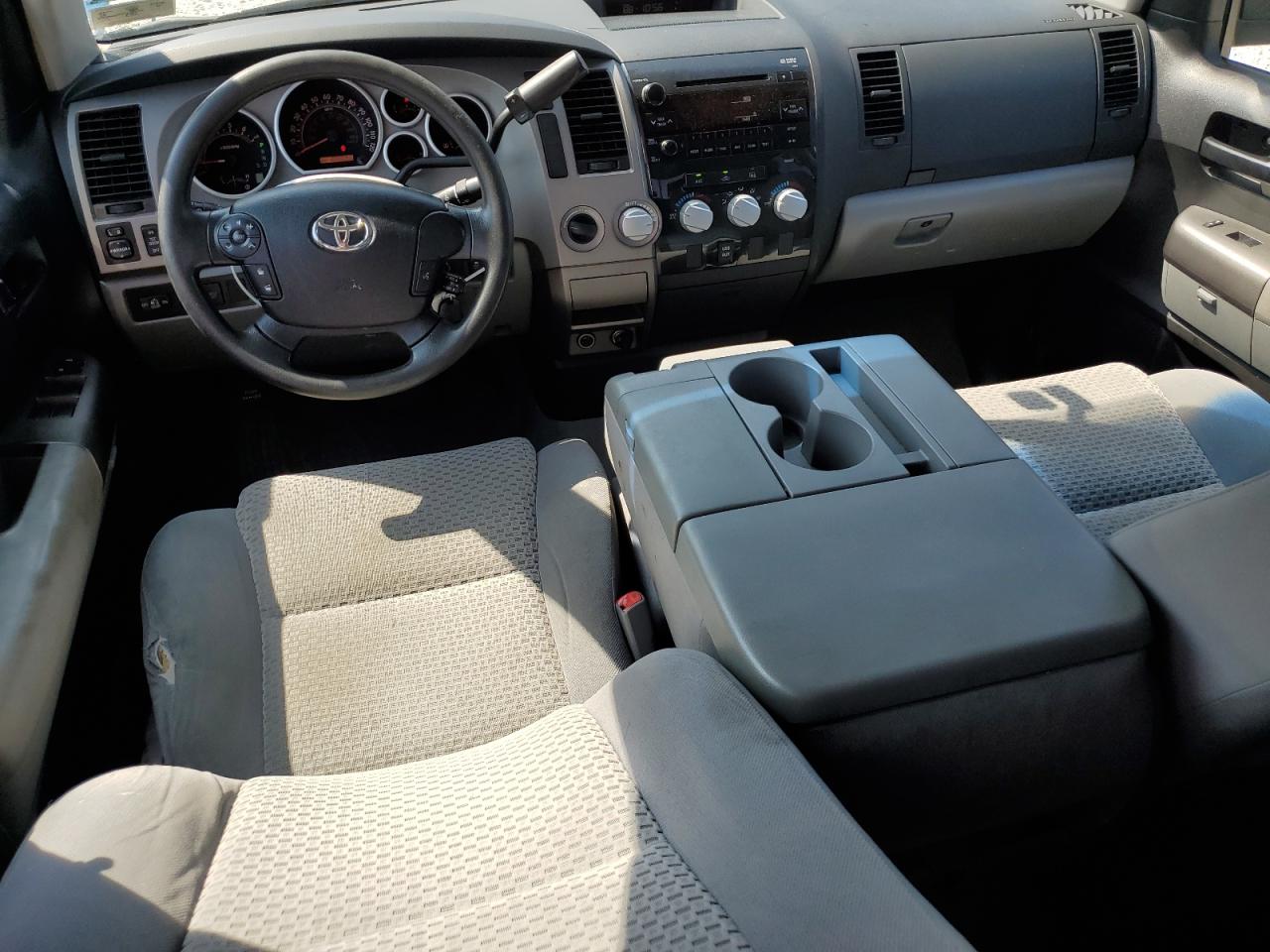 TOYOTA TUNDRA DOUBLE CAB SR5