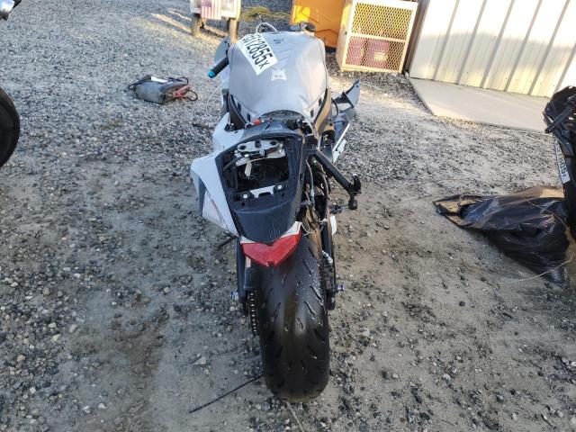 2022 SUZUKI GSX-R600 JS1GN7FA8N7100722