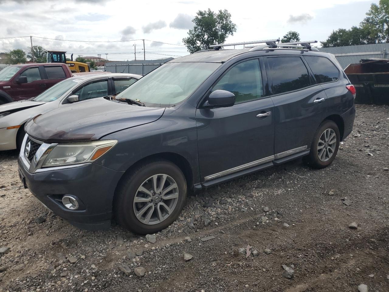  Salvage Nissan Pathfinder
