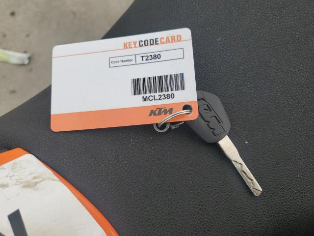 2016 KTM RC 390 - MD2JGJ405GC272093