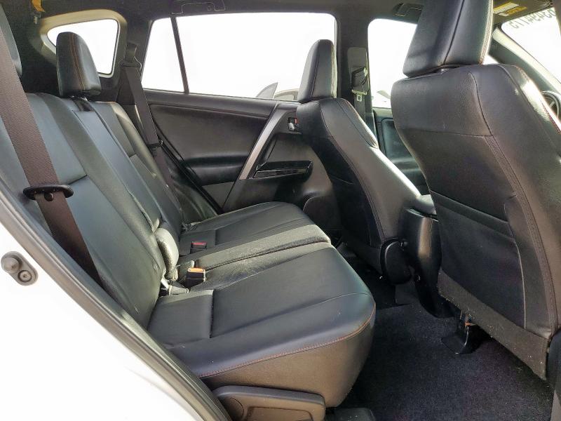 2018 TOYOTA RAV4 SE - JTMNFREV0JJ164230