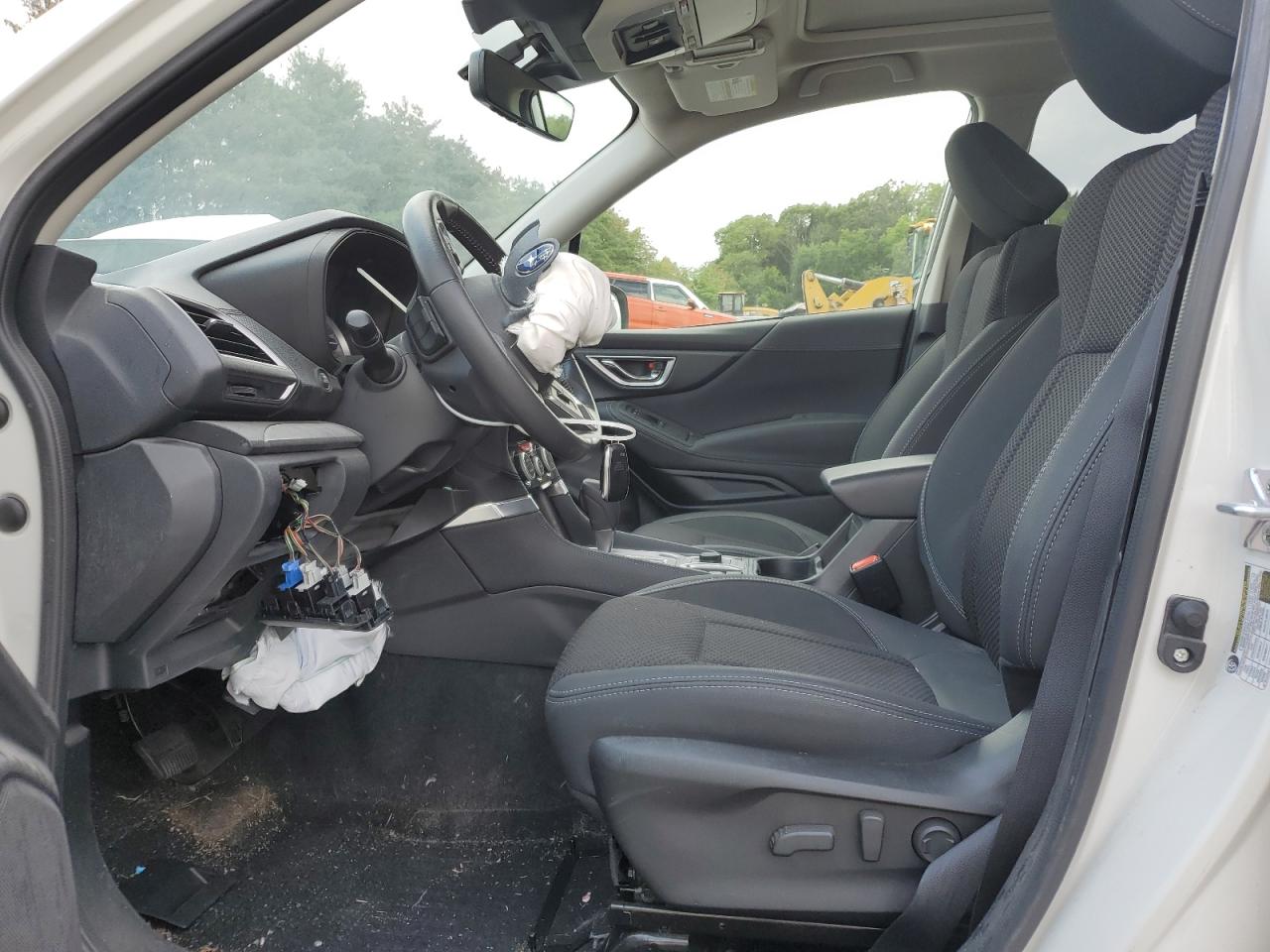 SUBARU FORESTER PREMIUM