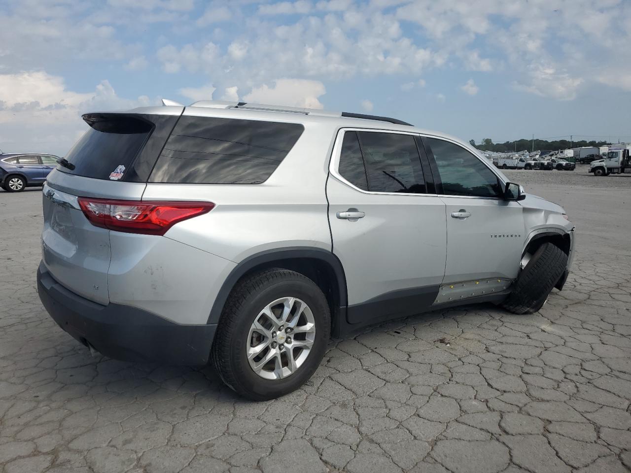CHEVROLET TRAVERSE LT