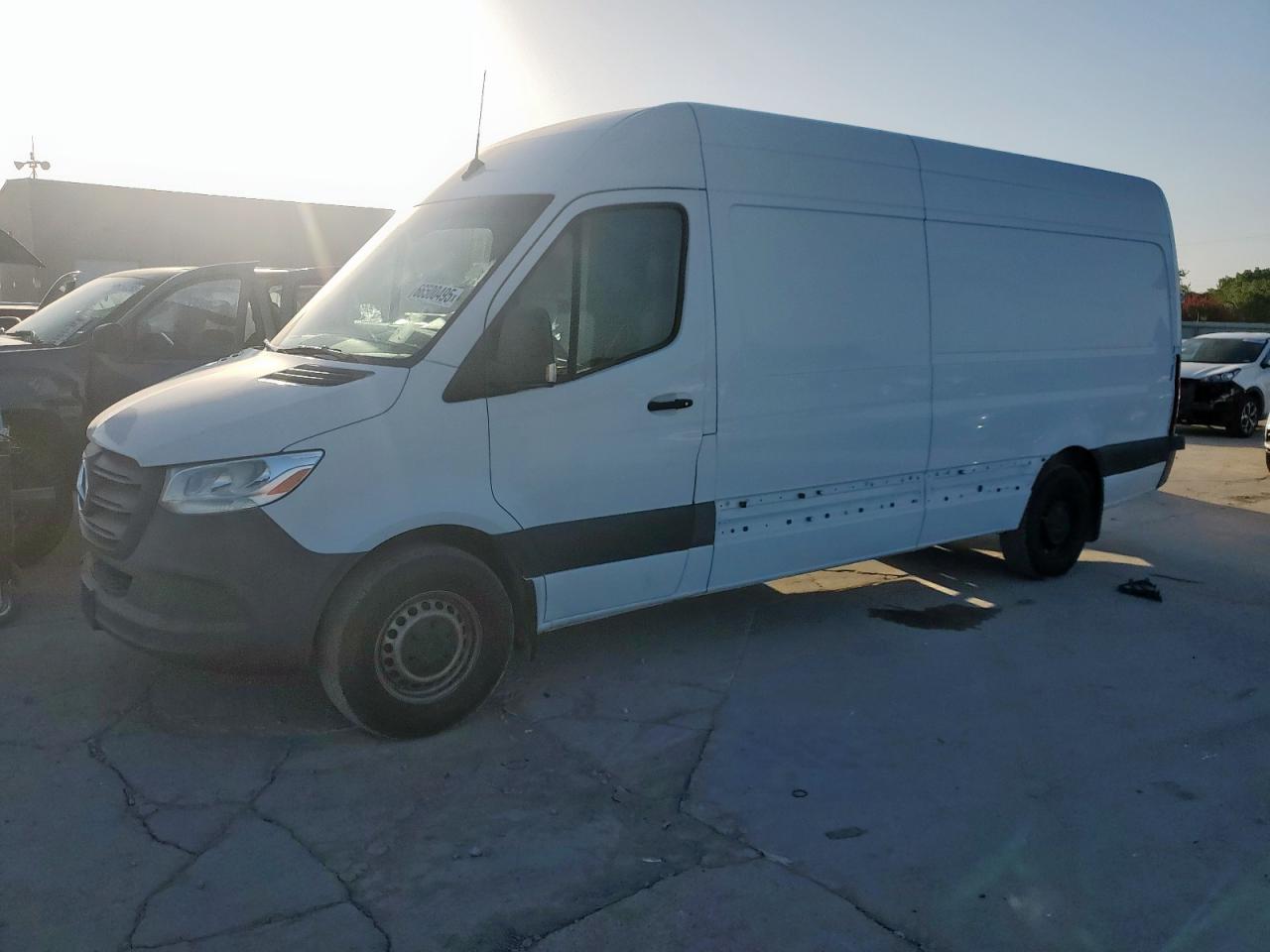 MERCEDES-BENZ SPRINTER 2500