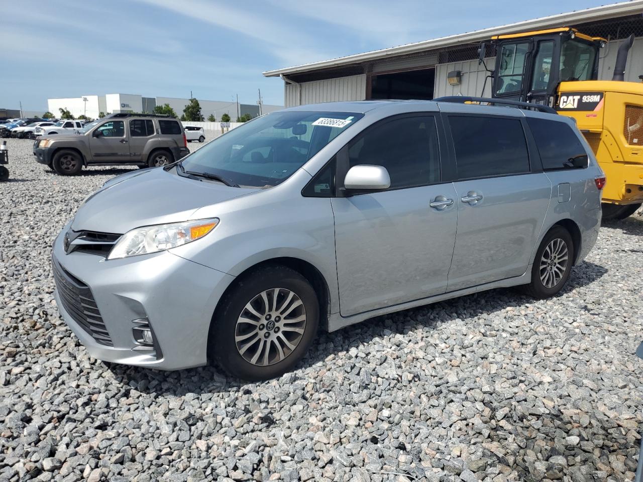 TOYOTA SIENNA XLE