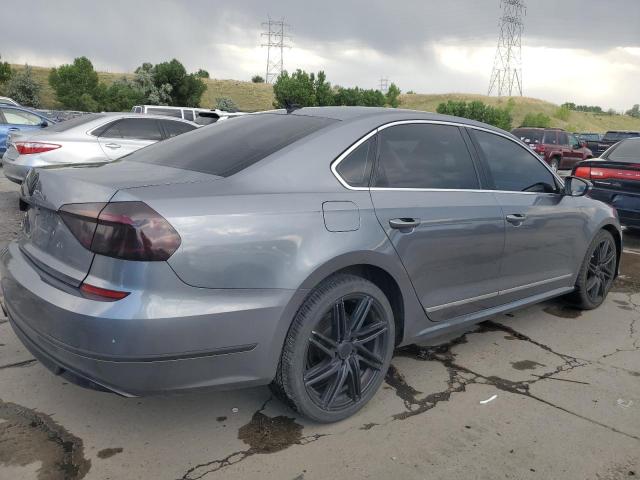 2017 VOLKSWAGEN PASSAT R-L 1VWDT7A3XHC066282