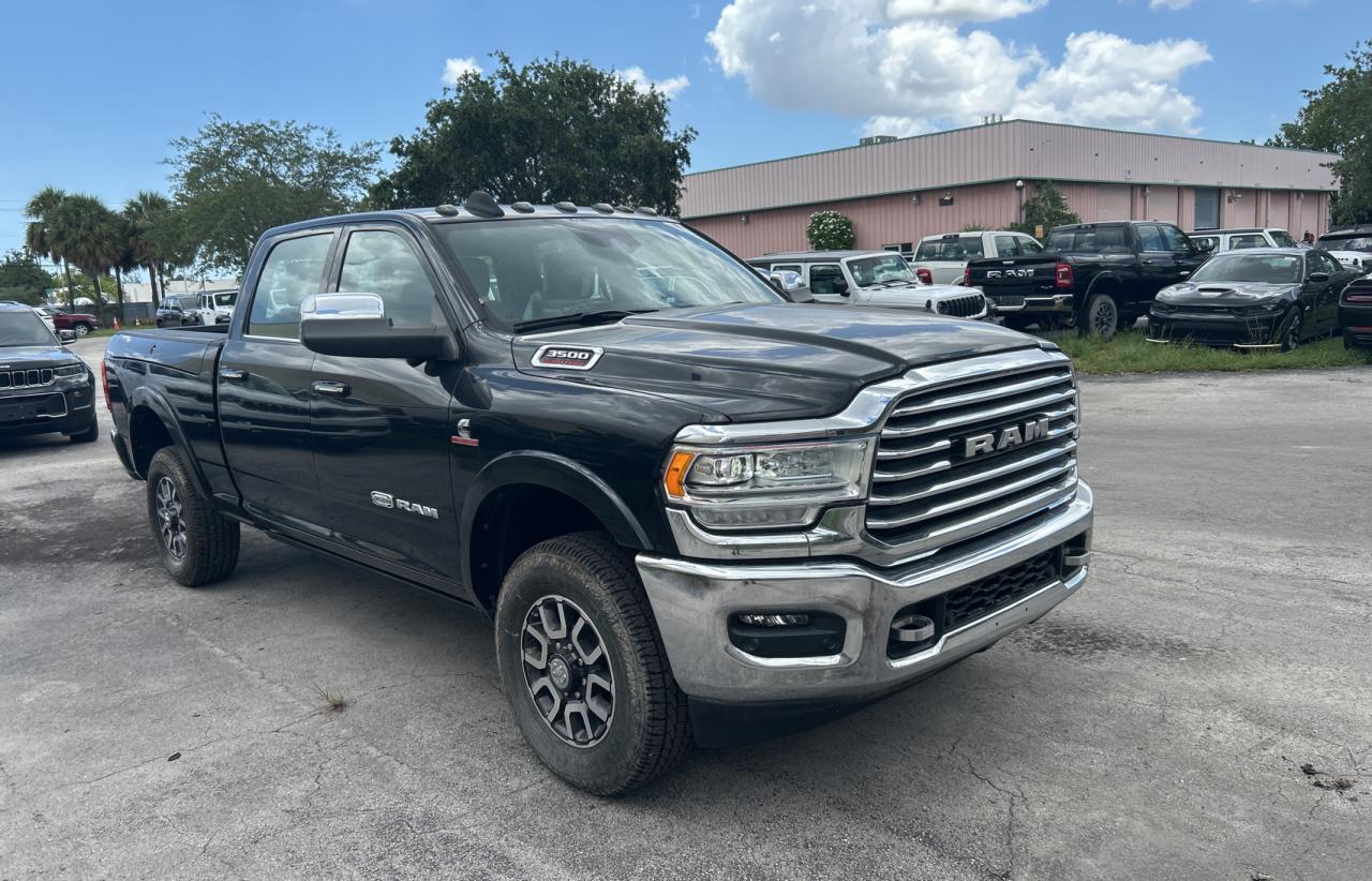 RAM 3500 LONGHORN