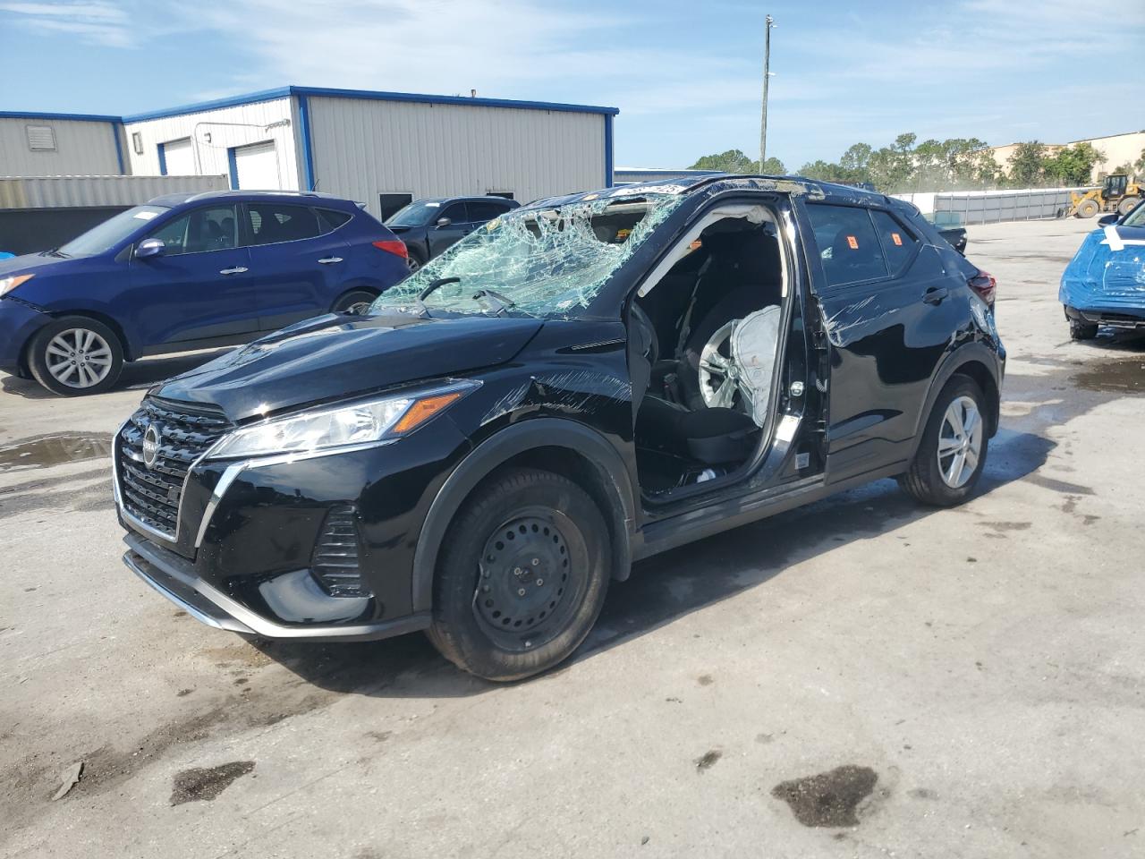 NISSAN KICKS S