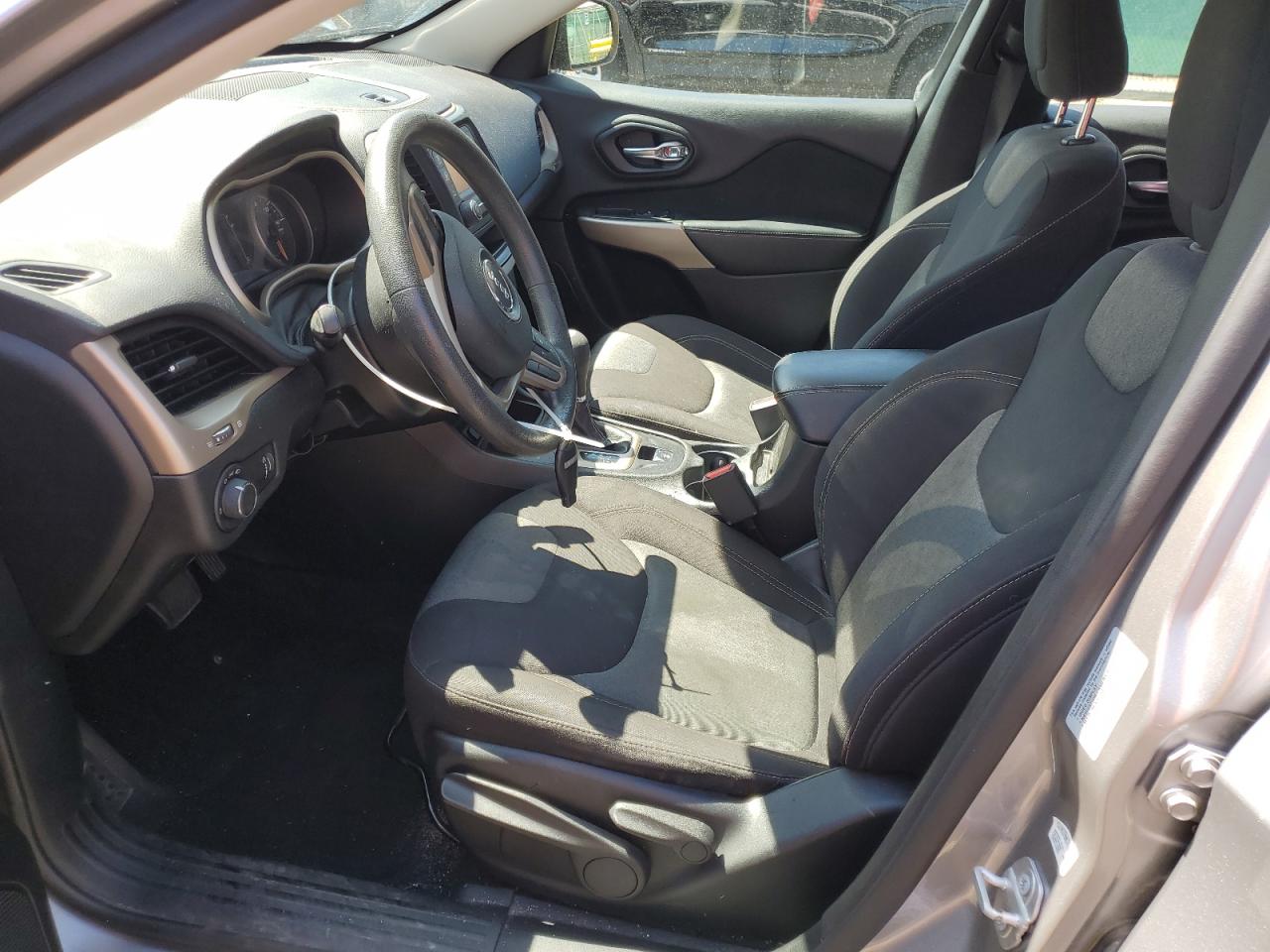 JEEP GRAND CHEROKEE SPORT