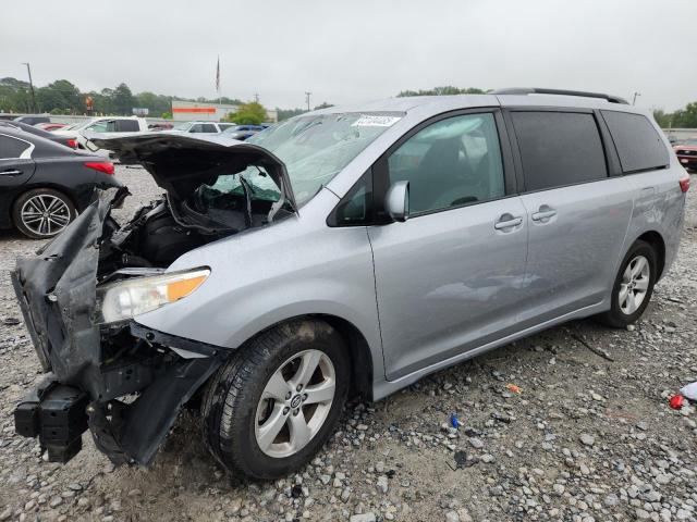 TOYOTA SIENNA LE
