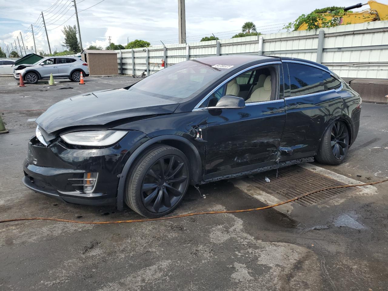 TESLA MODEL X