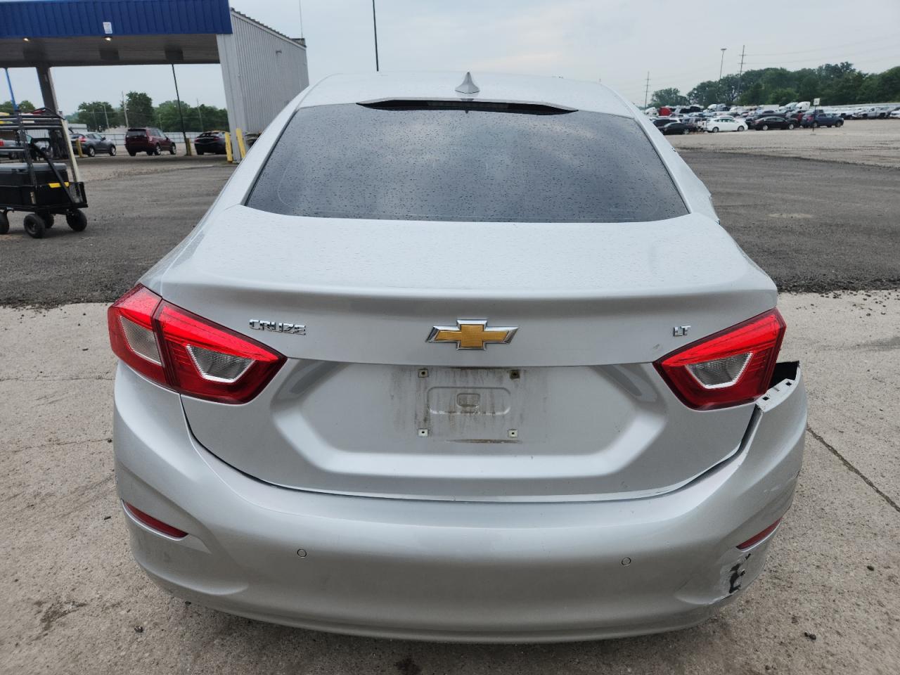 CHEVROLET CRUZE LT