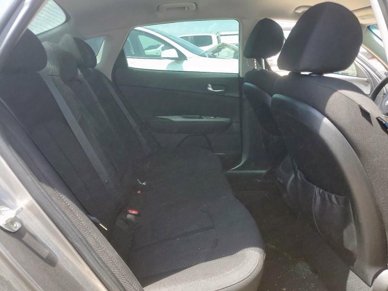 2018 KIA OPTIMA LX 5XXGT4L37JG220853
