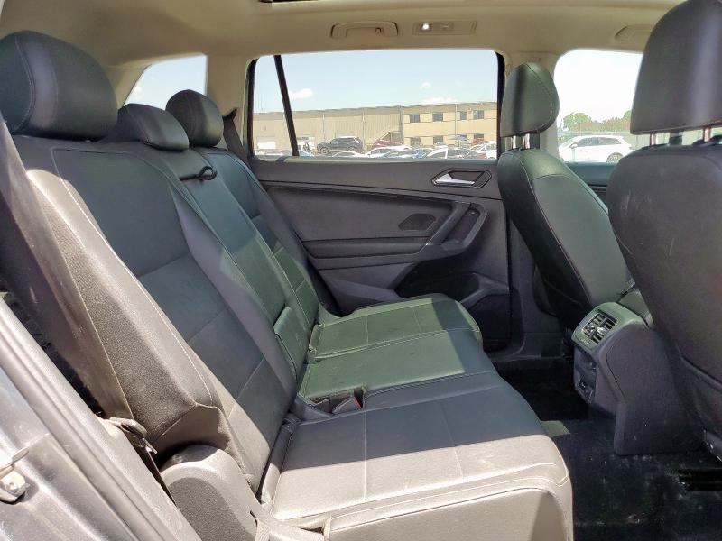 2018 VOLKSWAGEN TIGUAN SE 3VV3B7AX8JM061589