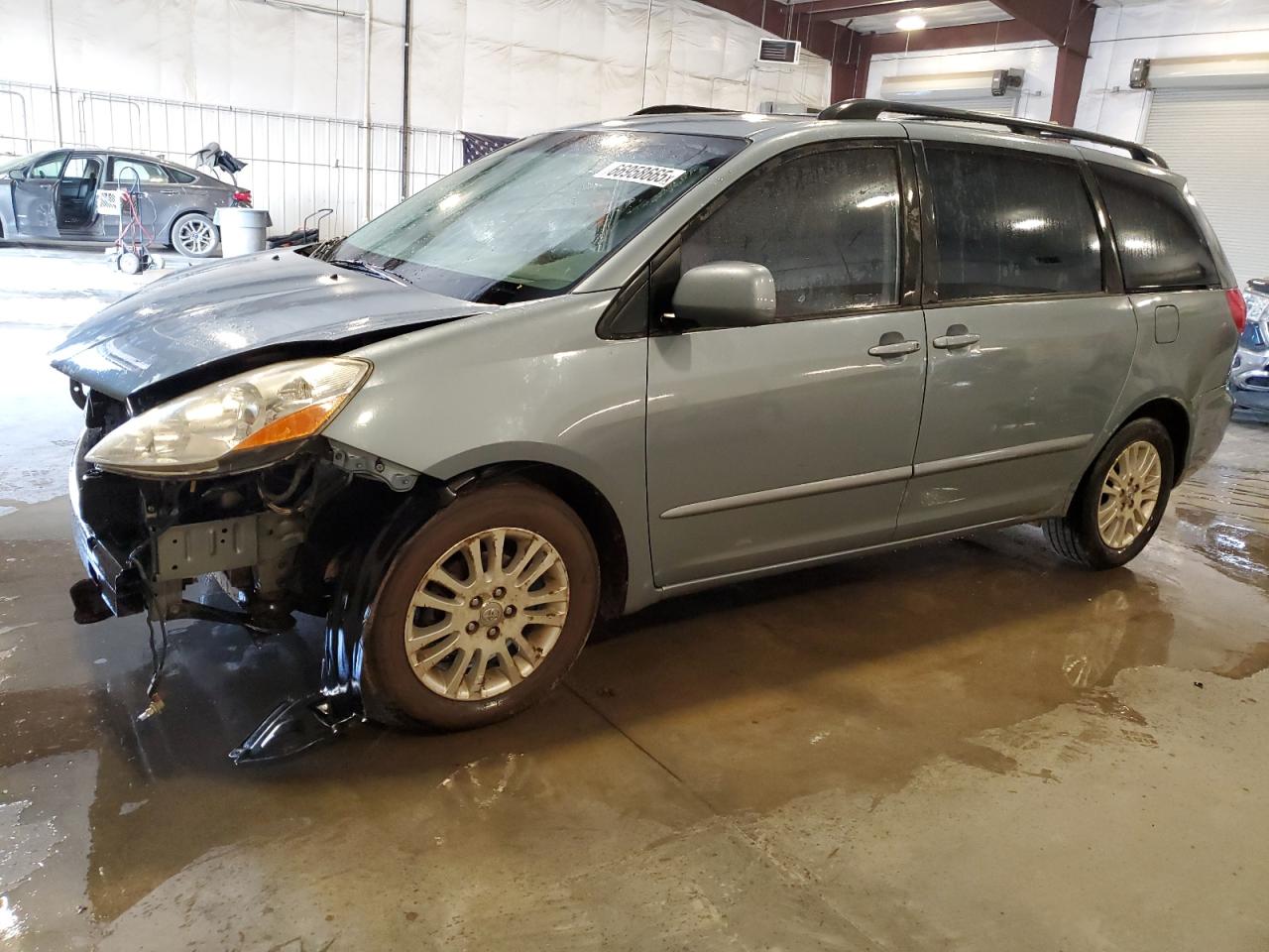 TOYOTA SIENNA XLE