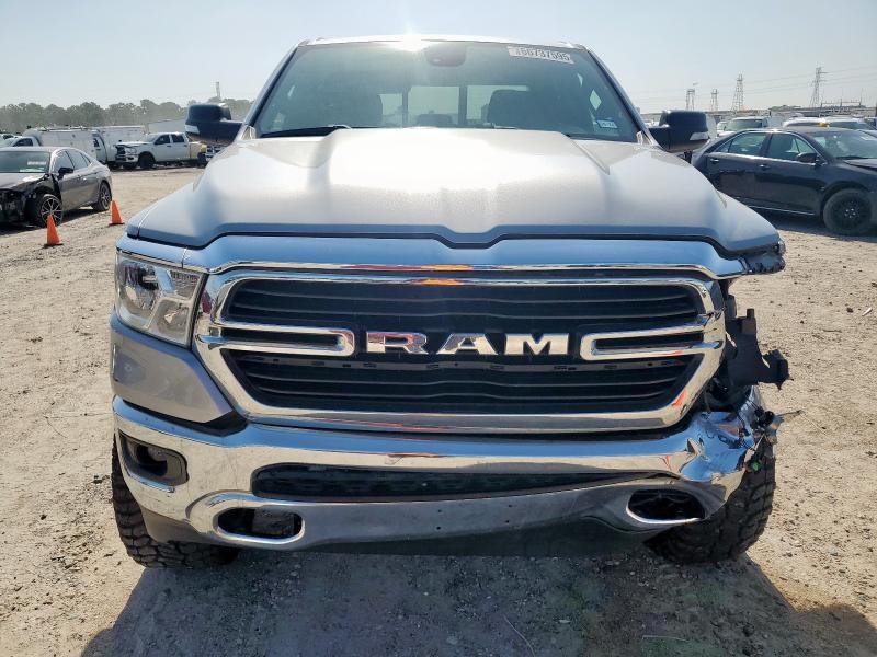 2021 RAM 1500 BIG H 1C6RREBT3MN828156
