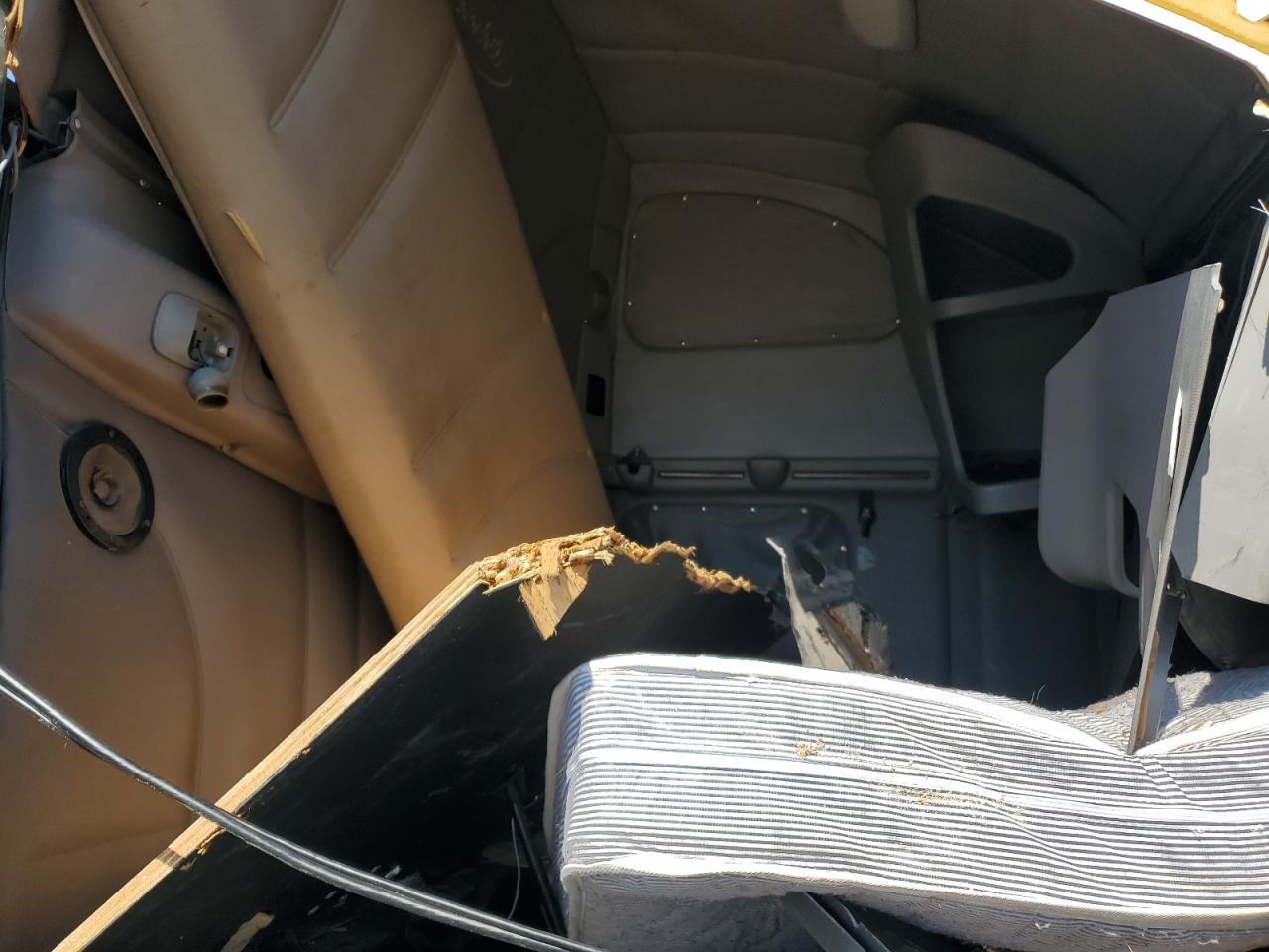 Lot #3240987186 2011 PETERBILT 387