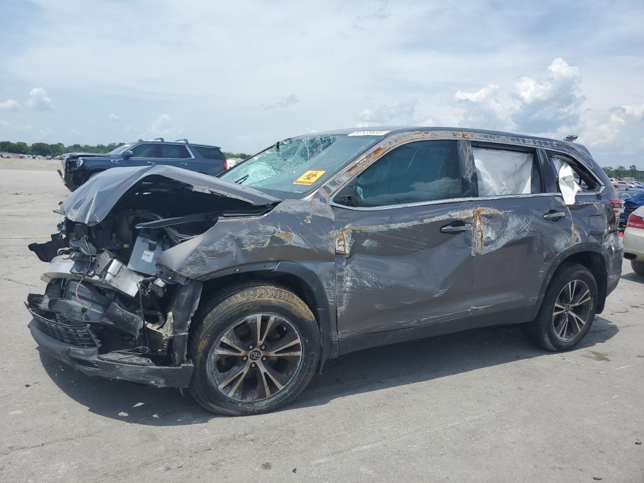 TOYOTA HIGHLANDER LE