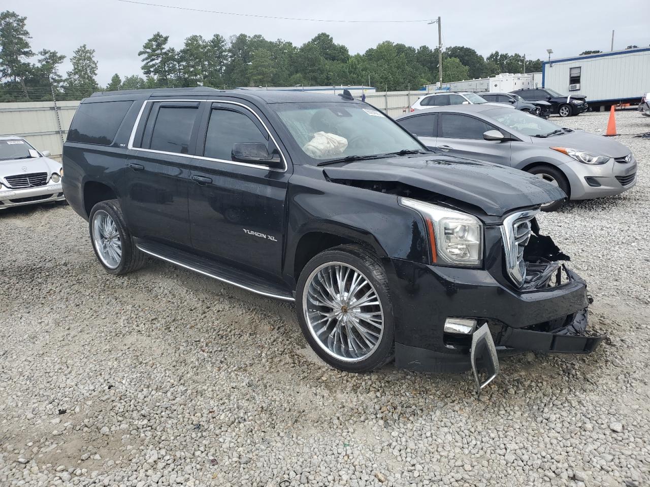 GMC YUKON K1500 SLT