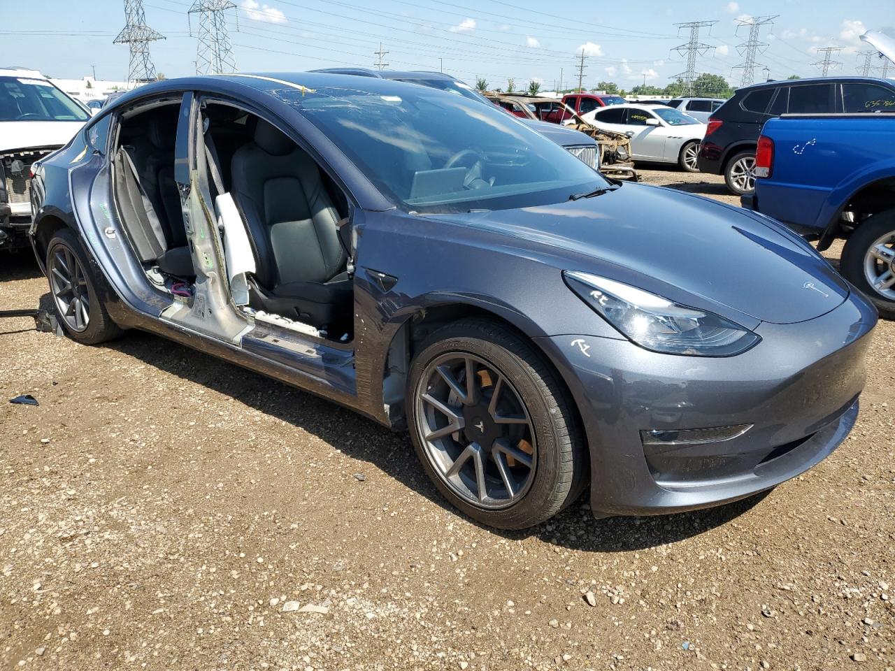TESLA MODEL 3