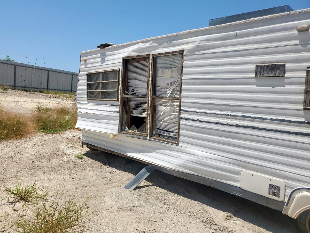 Lot #3292734593 1989 INTERNATIONAL TRAILER