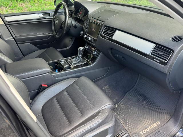 2017 VOLKSWAGEN TOUAREG SP WVGEF7BP9HD004779