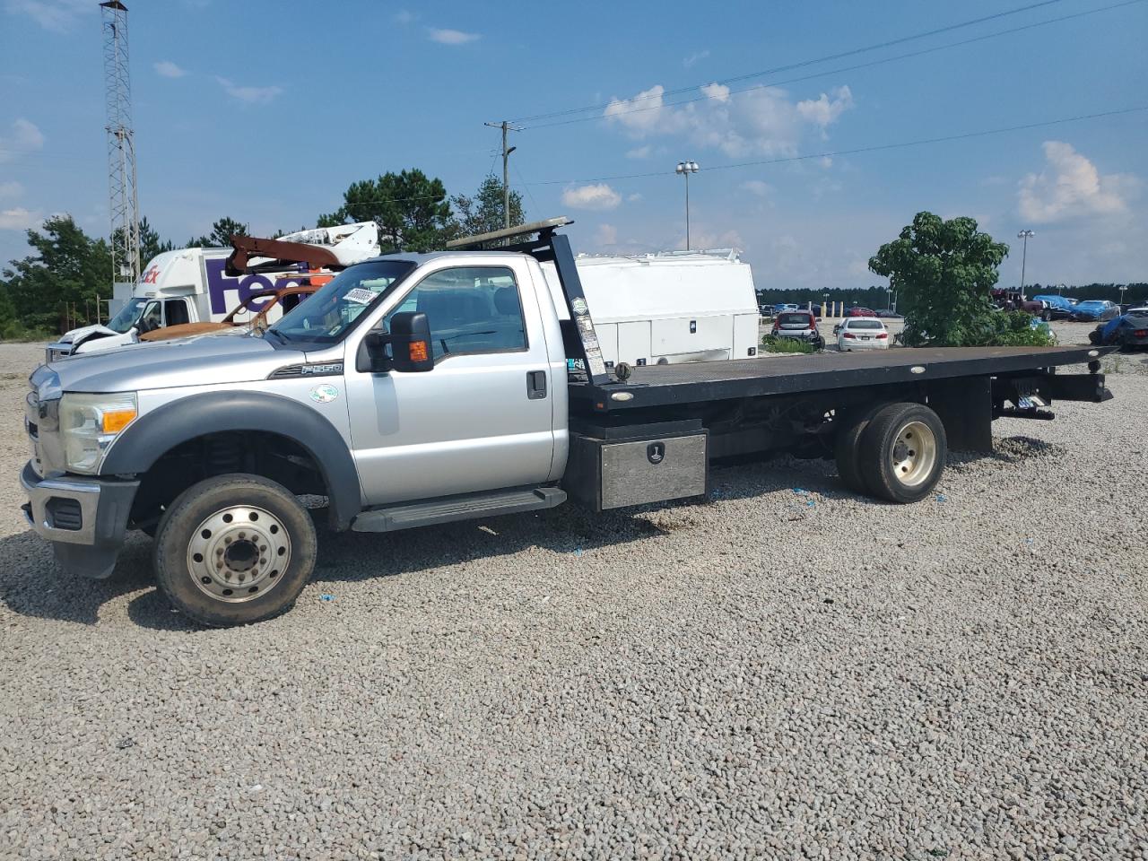 FORD F-550 SUPER DUTY