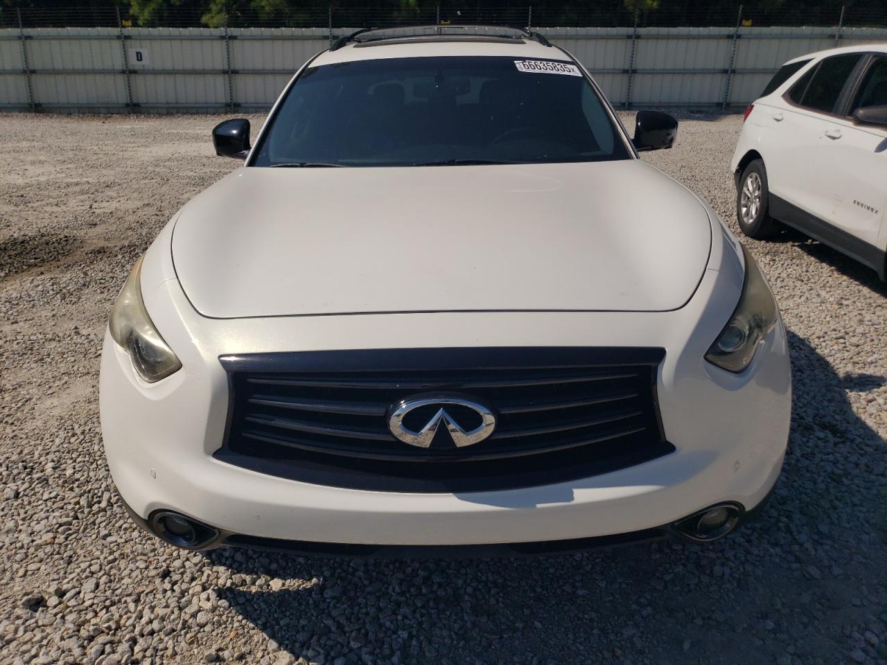 INFINITI QX70